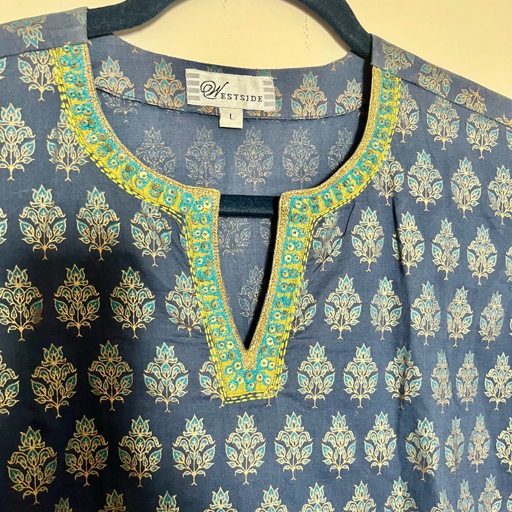 Blue and Gold Patterned Tunic - Picture 3 of 5